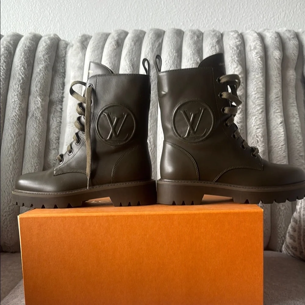 Louis Vuitton Olive Green Boots Size 36 1/2 - Picture 4 of 5